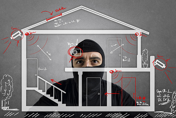 burglar-planning-break-in